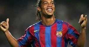 Ronaldinho hot su Playboy: “A Barcellona sesso prima delle partite…”